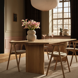 Lelou valgomasis stalas
