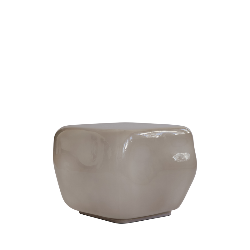 Ishi medio kavos staliukas