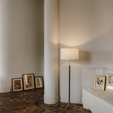Pie de Salón floor lamp