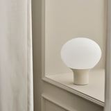 Acorn stalo šviestuvas