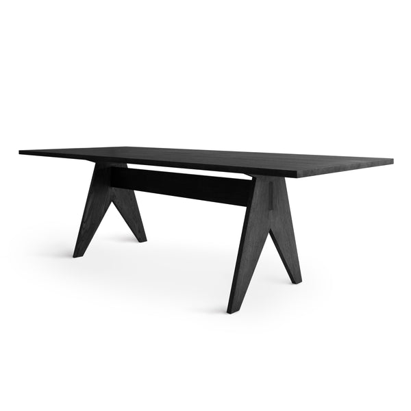 Pose dining table