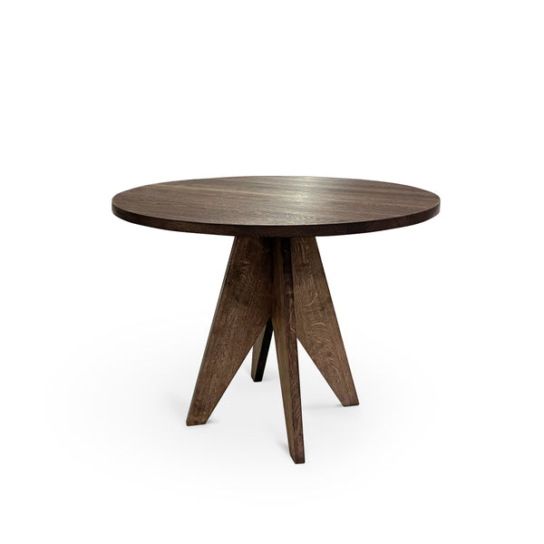 Pose dining table