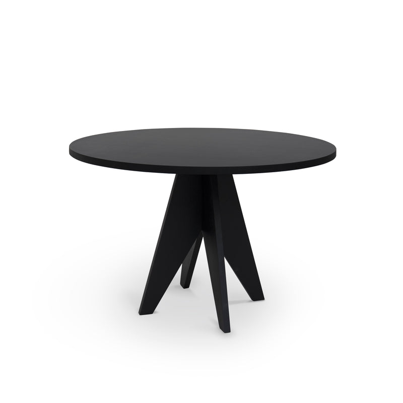 Pose dining table