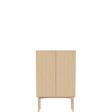 Silent mediniu pagrindu aukšta spintelė