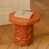 Mena šoninis staliukas