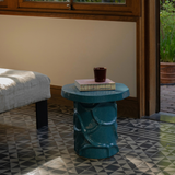 Mena šoninis staliukas