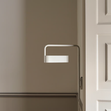 Scribe sieninis šviestuvas