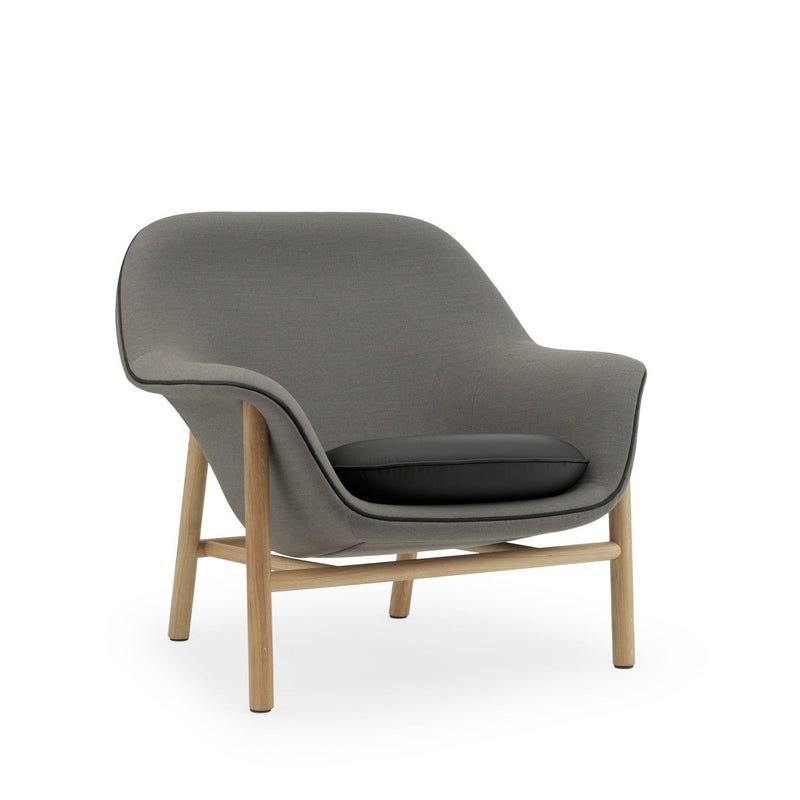 Drape lounge krėslas