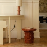 Mena šoninis staliukas