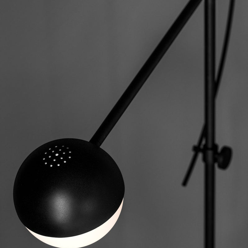 Balancer floor lamp