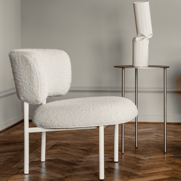 Font lounge chair