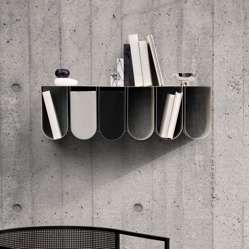 Curved wall shelf