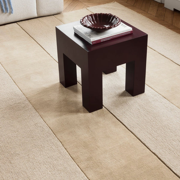 Stripe Grande Almond kilimas