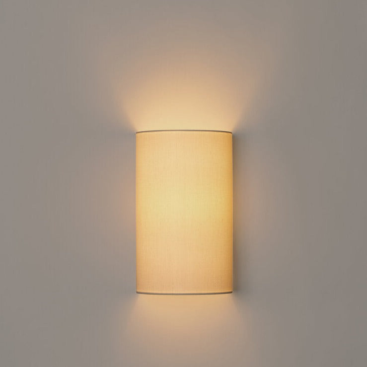 Singular wall lamp