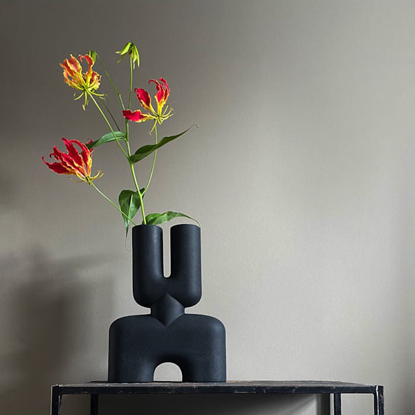 Cobra Double Medio Black vase