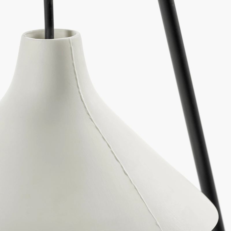 White Seam table lamp