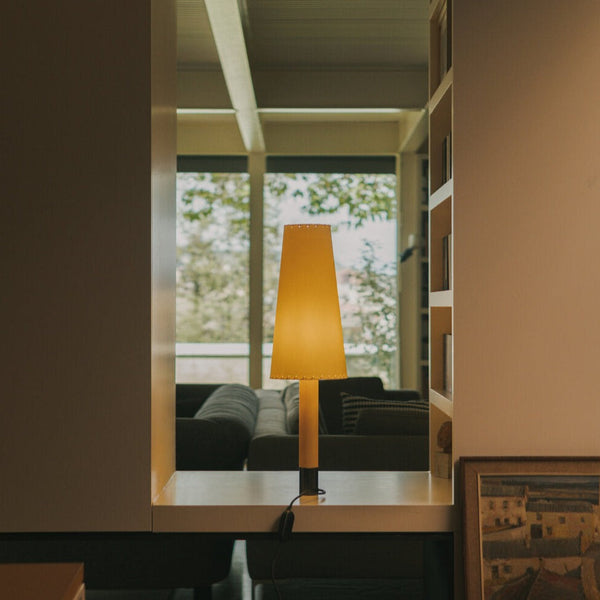 Basica table lamp