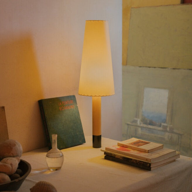 Basica table lamp