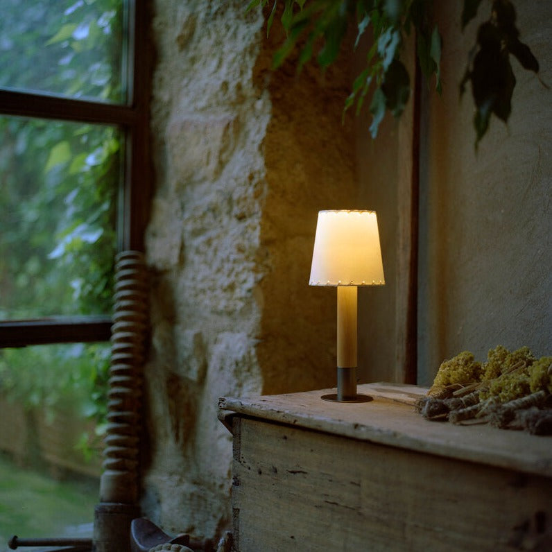 Basica Minima table lamp